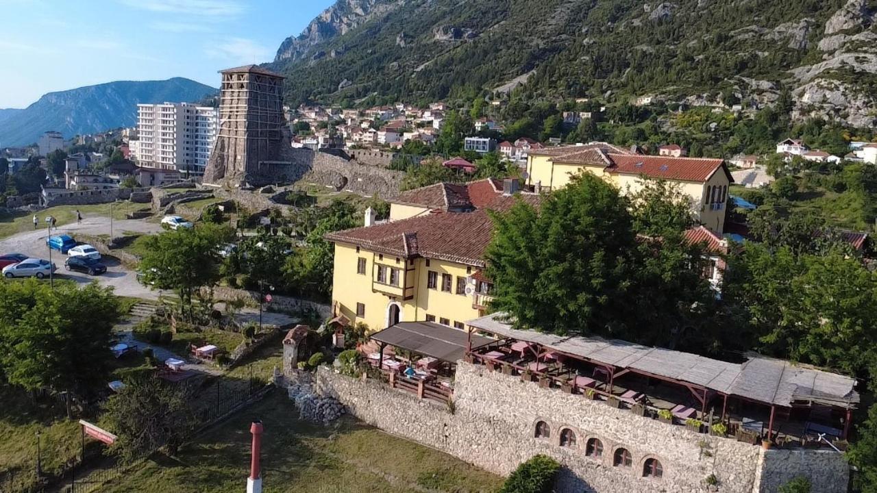 Frühstückspension Merlika -inside The Castle- Krujë